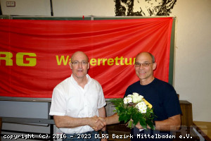 Klaus-Dieter Just bedankte sich bei Christian Dürringer (links) für seine Arbeit und sein Engagement als Bezirksvorsitzender