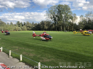 Vier Rettungshubschrauber